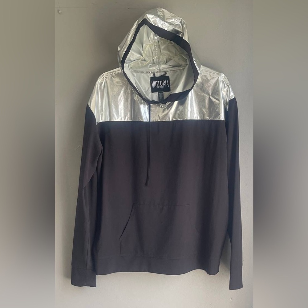 Men's Black and Silver Hoodie‎